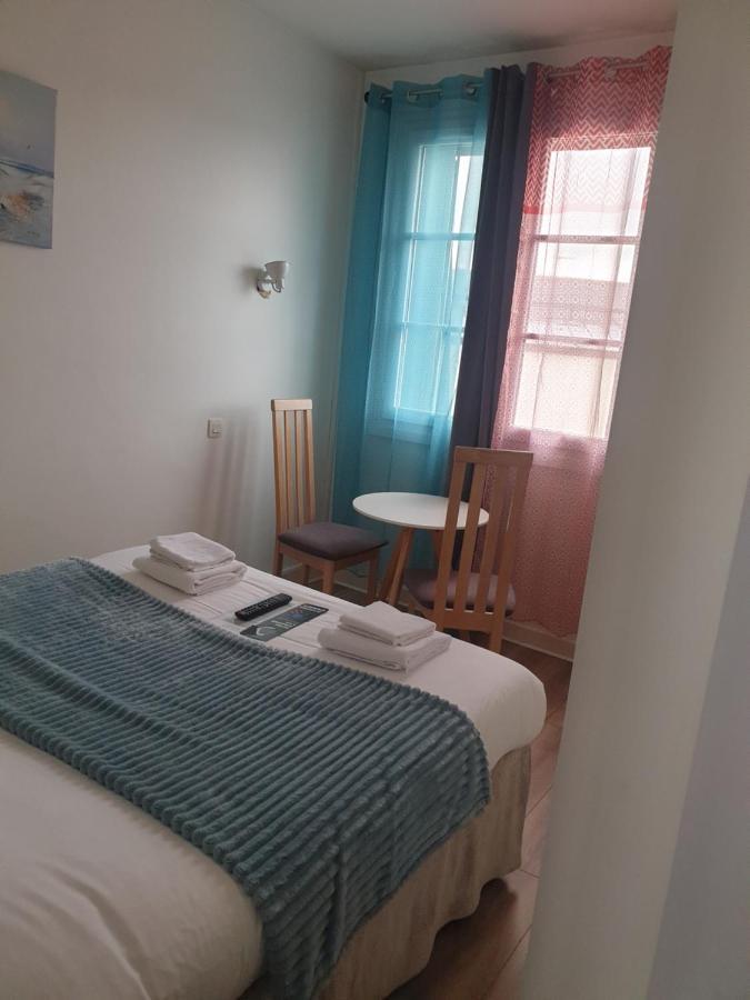 Hotel Le Petit Billot Vitré Екстериор снимка