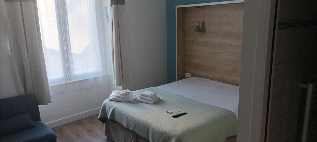 Hotel Le Petit Billot Vitré Екстериор снимка