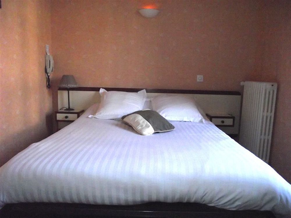 Hotel Le Petit Billot Vitré Екстериор снимка