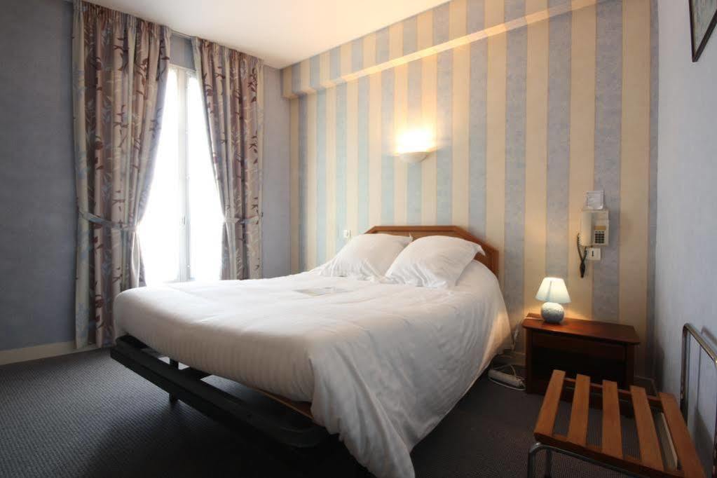 Hotel Le Petit Billot Vitré Екстериор снимка