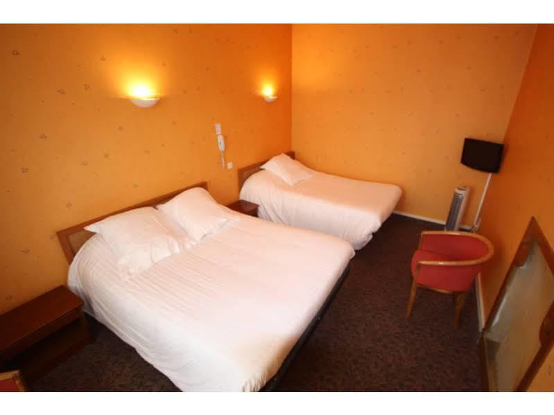 Hotel Le Petit Billot Vitré Екстериор снимка